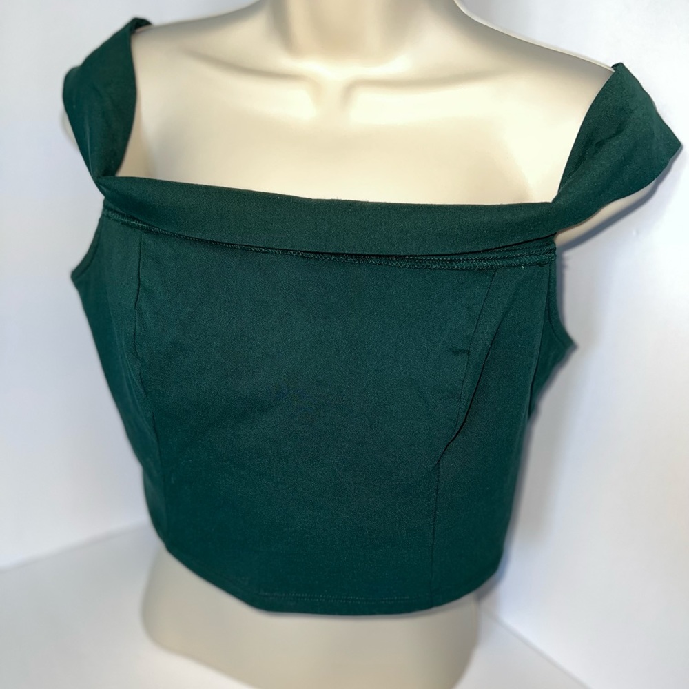 Charlotte Russe 🥳 2/$15 OR 3/$20 🥳 Green Cold Shoulder Formal Crop Top - Picture 1 of 3